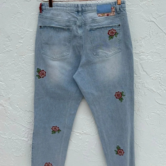 Desigual Womens Embroidered Flower Cropped Denim Jeans Light Blue Size 44 - Picture 14 of 16